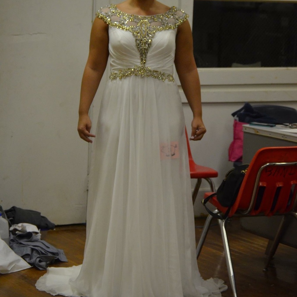 Make offer! Mac Duggal formal
